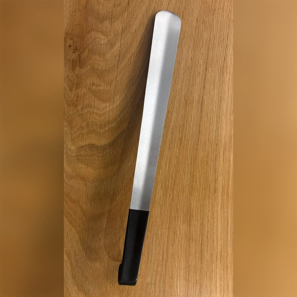 Skohorn i rostfritt stål – 42 cm med svart handtag